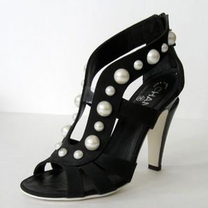 Authentic CHANEL Pearl Sandals
